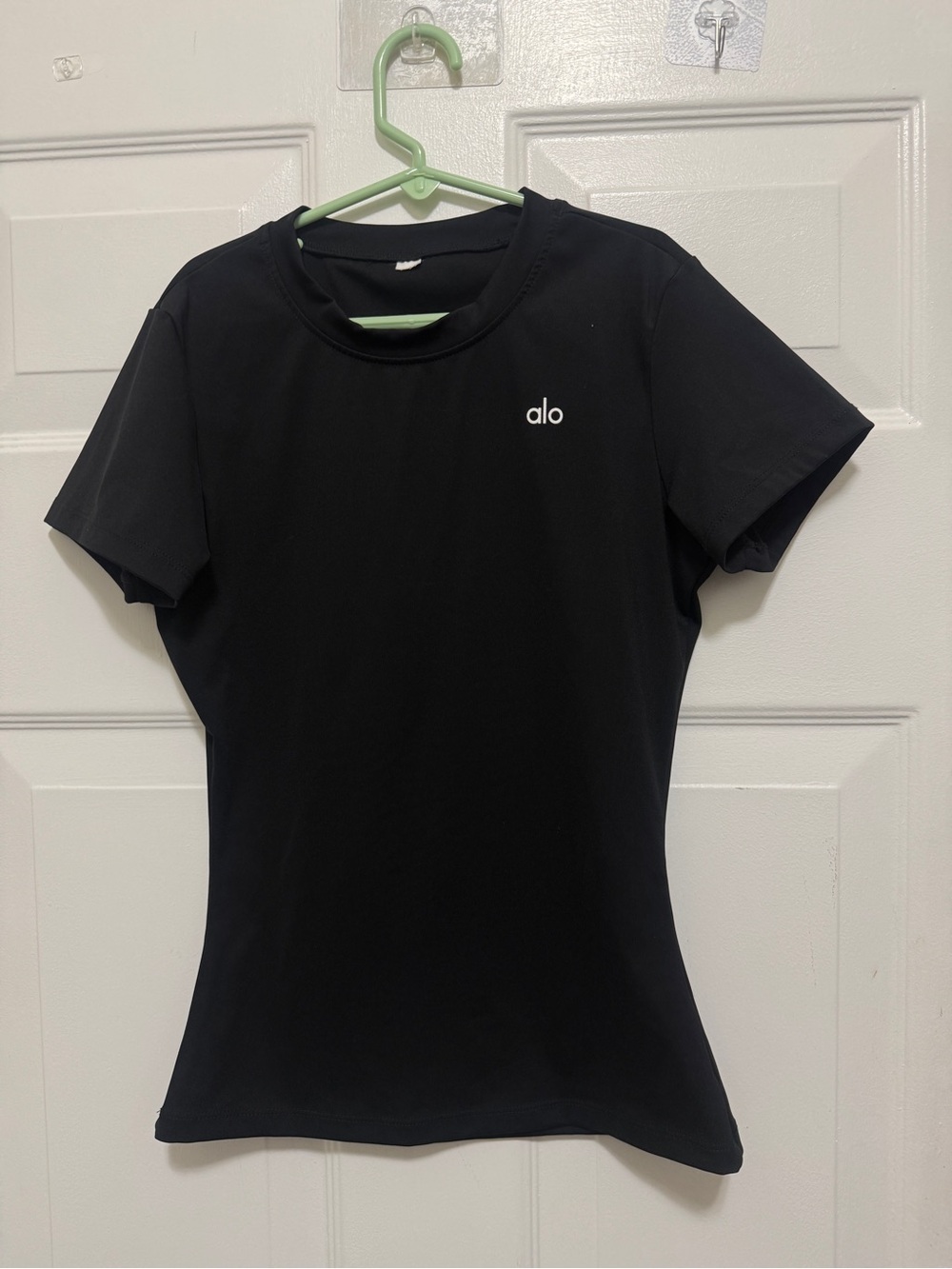 ALO Yoga Black Short Sleeve Crewneck Tee new conditions